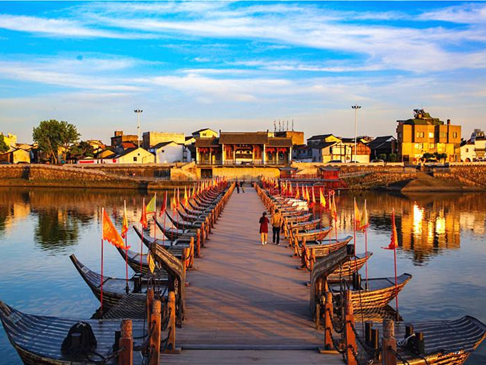 THE ANCIENT FLOATING BRIDGE