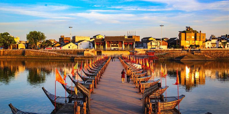 THE ANCIENT FLOATING BRIDGE