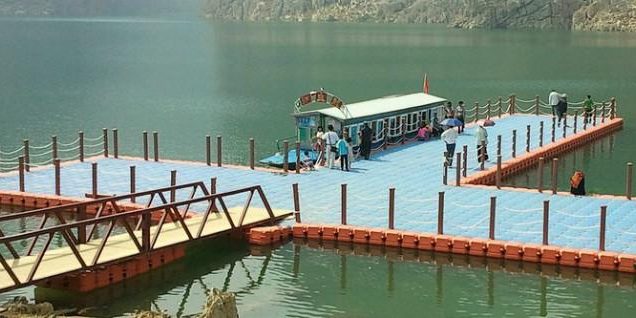 FLOATING SPORTS PLATFORM