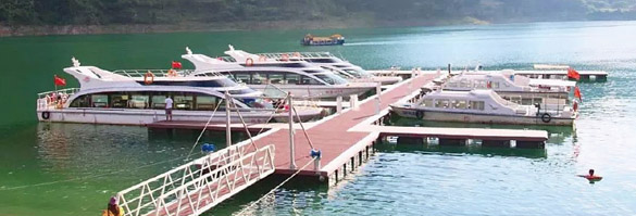 tourist-pier