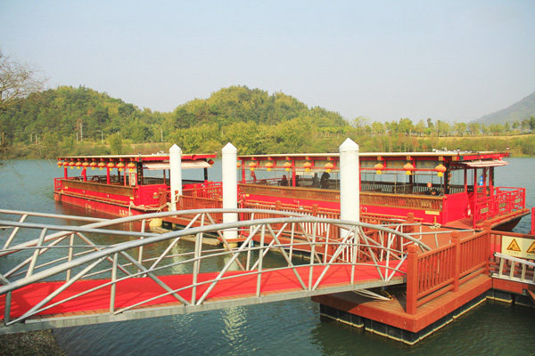 tourist pier